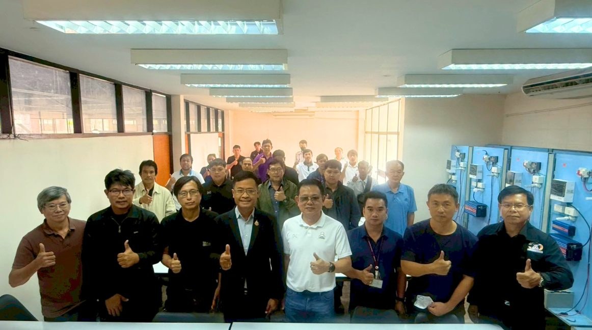 งานร่วมเป็นวิทยากรอบรมหลักสูตร ช่างโซล่าร์เซลล์   ณ  สถาบันพัฒนาฝีมือแรงงาน จ.ชลบุรี วันที่ 25 ก.พ. 2569